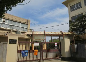 神戸市立玉津中学校の画像1