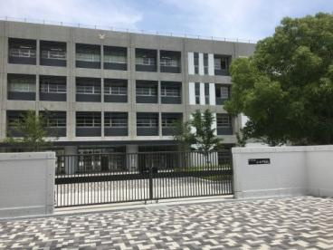尼崎市立小田中学校の画像1