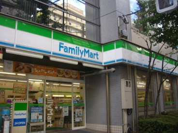 ファミリーマート 江戸川橋駅西店の画像1