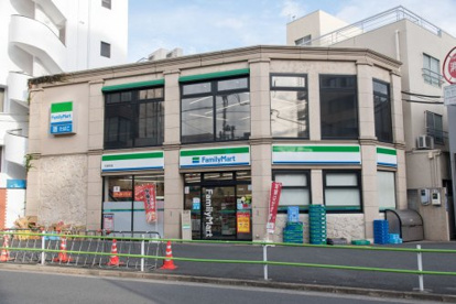 ファミリーマート 元麻布店の画像1