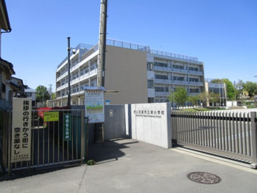 さいたま市立栄小学校の画像1