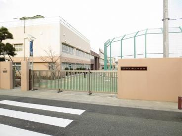 八王子市立横山中学校の画像1