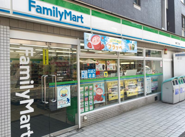 ファミリーマート 綾瀬二丁目店の画像1