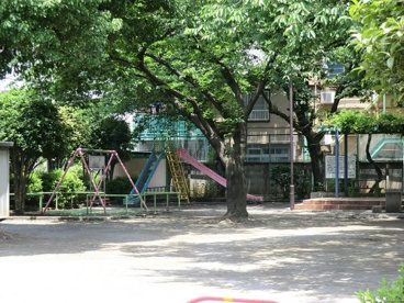 新宿東児童公園の画像1