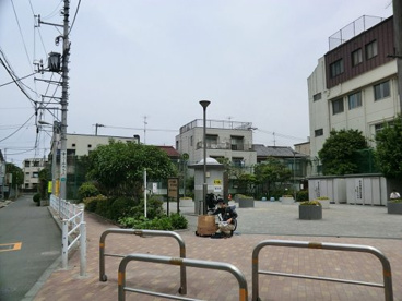 西蒲田五丁目青葉児童公園の画像1