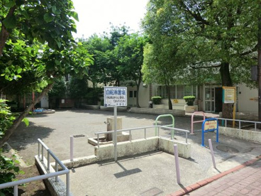 中央八丁目第二児童公園の画像1