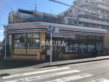 セブン-イレブン 横浜大豆戸町店の画像1