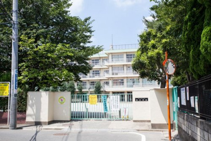 西東京市立栄小学校の画像1