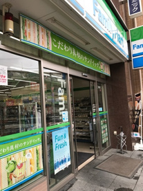 ファミリーマート 久米川駅北口店の画像1