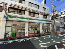 コンビニエンスストア ファミリーマート 幡ヶ谷駅南店