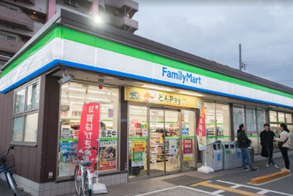 ファミリーマート 天下茶屋北一丁目店の画像1