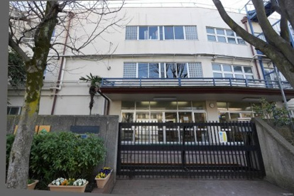 新宿区立牛込第三中学校の画像1