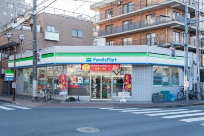 ファミリーマート 国立北一丁目店の画像1