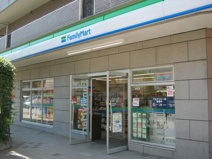 ファミリーマート 是政五丁目店