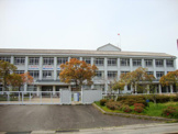 中学校 明富中学校