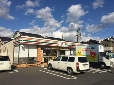 セブンイレブン 高槻奈佐原元町店の画像1