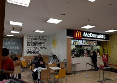 	マクドナルド 高野台ピーコックストア店の画像1