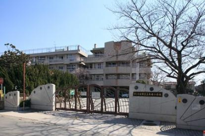 さいたま市立木崎小学校の画像1