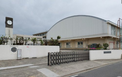 松山市立久米中学校の画像1