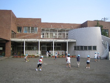 伊勢原市立比々多保育園の画像1