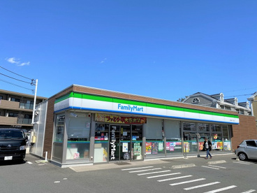 ファミリーマート 東有馬二丁目店の画像1