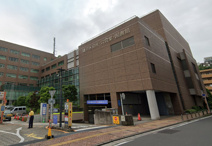 横浜市磯子図書館