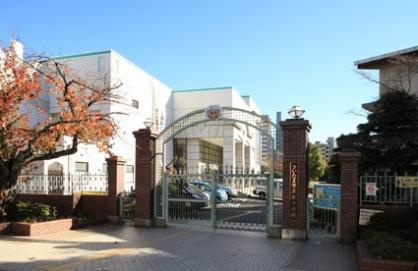 さいたま市立岸中学校の画像1