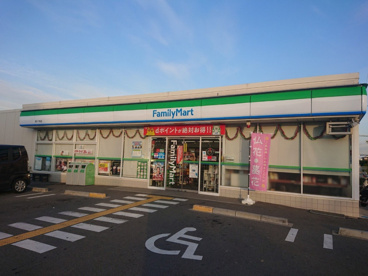 ファミリーマート堺八下店の画像1