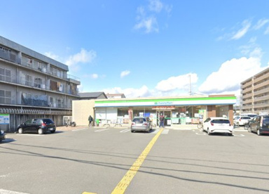 ファミリーマート 伏見西丹波橋店の画像1