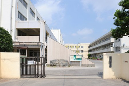 市川市立第三中学校の画像1