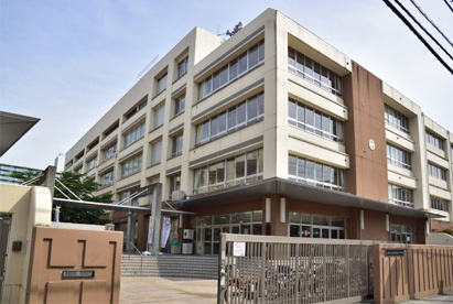江東区立深川第三中学校の画像1