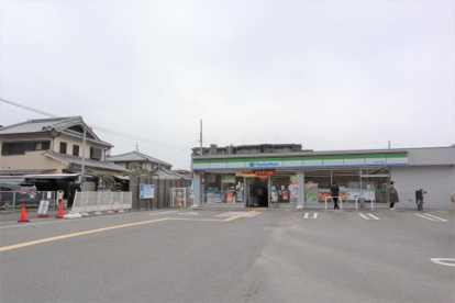ファミリーマート茨木小川町店の画像1
