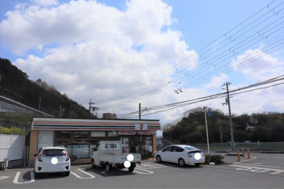 セブン-イレブン 茨木桑原店の画像1