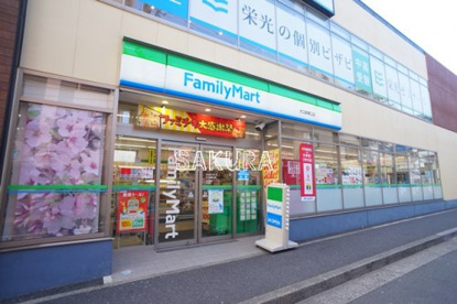 ファミリーマート 大口駅東口店の画像1