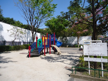 高井戸東三丁目児童遊園の画像1