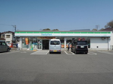 ファミリーマート松山春美店の画像1