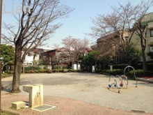 新宿区立納戸町公園