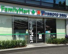 コンビニエンスストア ファミリーマートミヤモトドラッグ御成門店