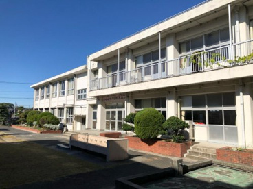 弥富市立大藤小学校の画像1