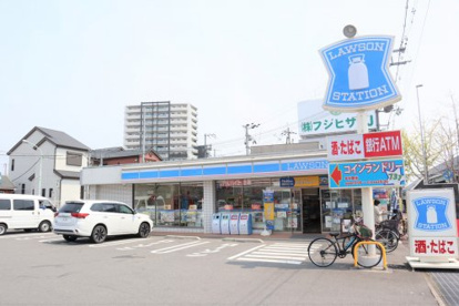 ローソン 茨木下穂積二丁目店の画像1