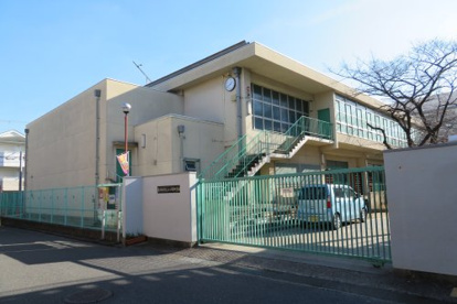 東大阪市立上小阪中学校の画像1