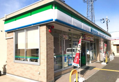 ファミリーマート 伏見横大路店の画像1