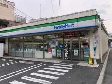 ファミリーマート大津膳所駅前店の画像1
