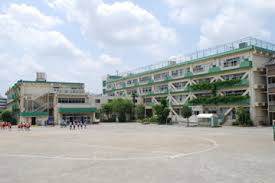 小金井市 緑町中学校の画像1