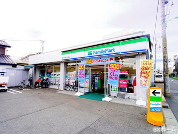 ファミリーマート 調布成城富士見橋店の画像1
