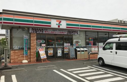 セブン-イレブン 日野税務署前店の画像1