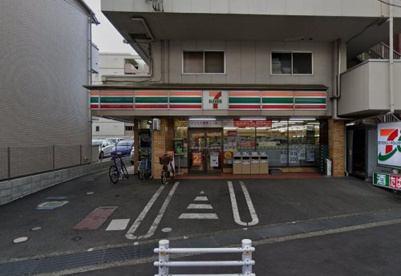 セブン-イレブン 日野大坂上店の画像1