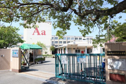 高槻市立安岡寺小学校の画像1