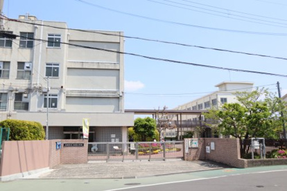 高槻市立如是小学校の画像1