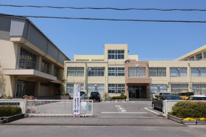 草津市立新堂中学校の画像2